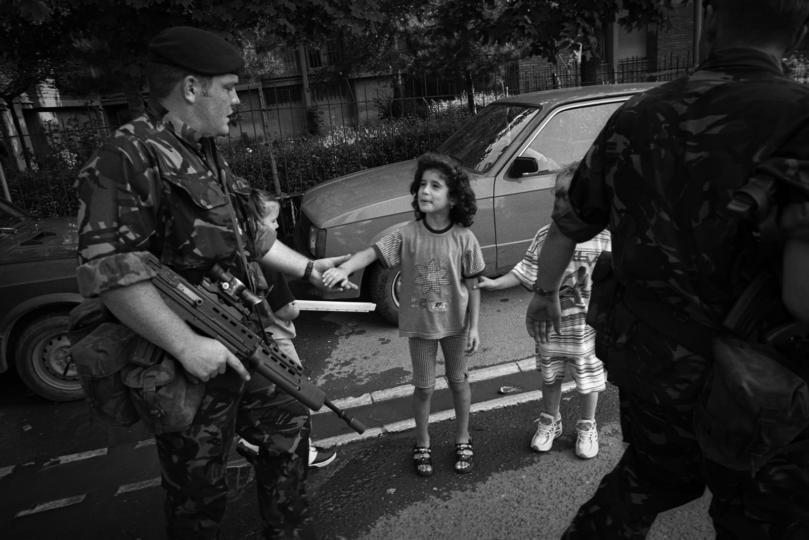 Irish soldiers (KFOR) in Pristina, Kosovo. Start of ground operations in Yugoslavia. June 1999. Photo by Oleg Klimov