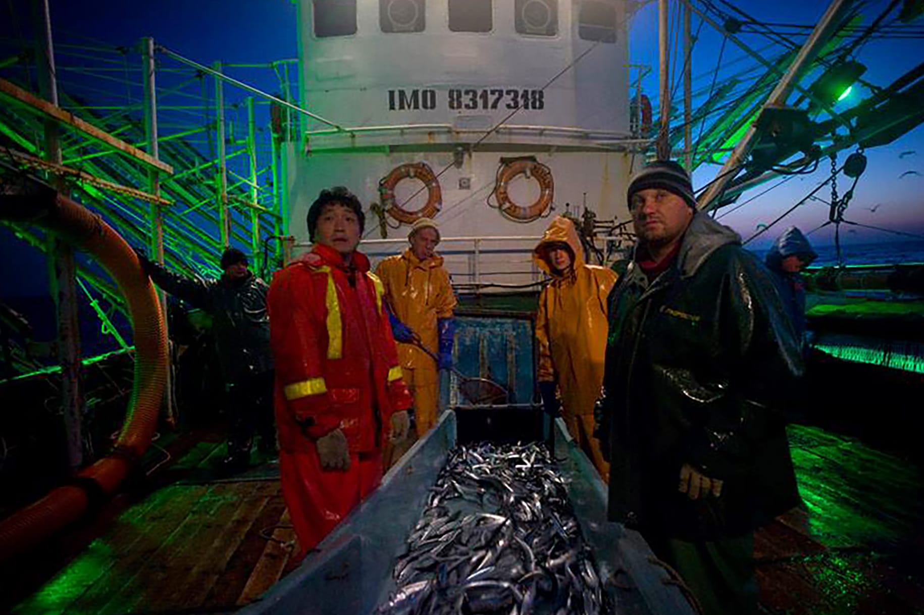 Рыбаки судна Star, акватория острова Шикотан, Тихий. Фото: Олег Климов